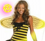 Девушка в костюме пчелки и смайлик