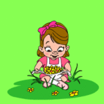 Девочка сидит на лужайке и подбрасывает цветочки