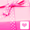 Розовая коробка с бантиком и сердечком
