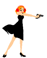 Девушка осваивает оружие