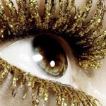 Глаз с золотыми ресницами