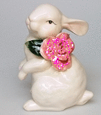 Статуэтка кролик с цветком