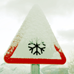 Заснеженный знак со снежинкой