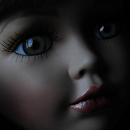 Кукла с блестящими глазами