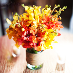  <b>Букет</b> цветов в вазе на столе 