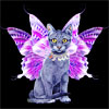 Котенок с сиреневыми крыльями бабочки
