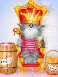 Кот царь сидит со стаканом чая среди запасов