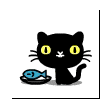 Черный котенок с рыбкой