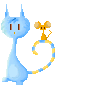 Голубая кошка с мышкой на хвосте