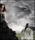 Готесса в чёрном пышном платье с вороном на кладбище