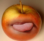 Из яблока вырос язык
