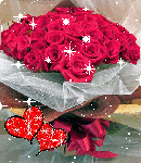 Букет красных роз с двумя сердечками