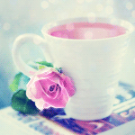 Малиновый чай с розой