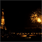 Фейерверк в париже, рядом с празднично расцвеченной эйфел...