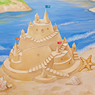 Песочный замок на берегу реки, рядом лежат ракушки и морс...