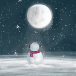 Снеговик стоит посреди поля