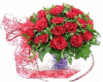 Букет краснных роз, опоясанных лентой