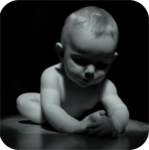 Малыш в темноте