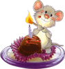 Мышка зажигает свечку на торте