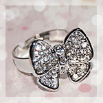  <b>Драгоценный</b> перстень в виде бабочки 
