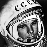 Первый советский человек, побывавший в космосе, ю.а.гагар...