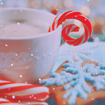  Новогоднее угощение - <b>чашка</b> кофе с молоком, полосатые лед... 