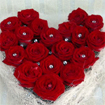 Сердце из красных роз с бриллиантами