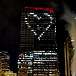  Сердечко из <b>горящих</b> окон, на высотном здании 