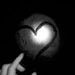  Сердце на <b>стекле</b>, за которым луна 