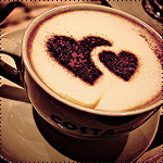  Два сердечка на пенке кофе в <b>чашке</b> 