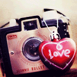 Фотоаппарат с кулончиком в виде сердца с надписью love