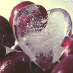 Ледяное сердце на вишне