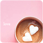 Чашечка кофе с сердечками на нежно-розовом фоне (love)