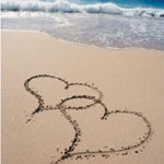 Два сердца на пляже