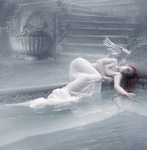 Ангел возле воды