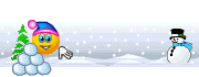 Смайлик лепит из снега