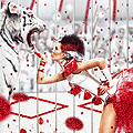Девушка в красном  и белый тигр